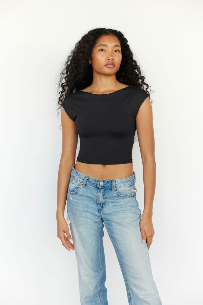Henriette P. — 4-henriette-pinas-nov-25-duo-models
