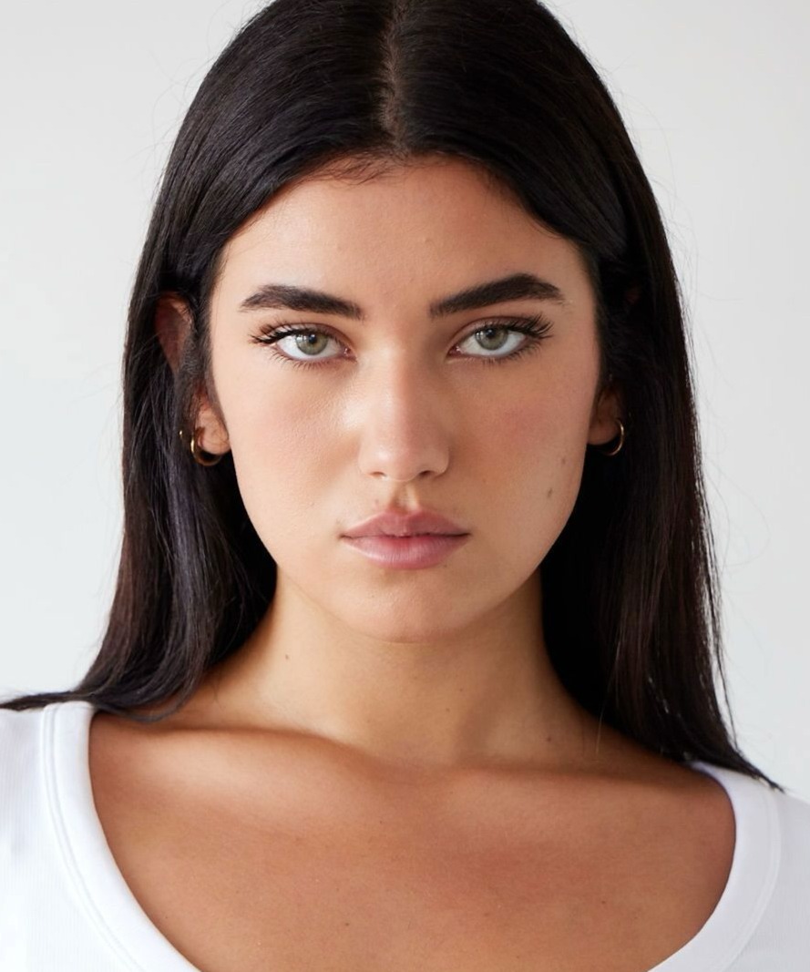 Adriana S.