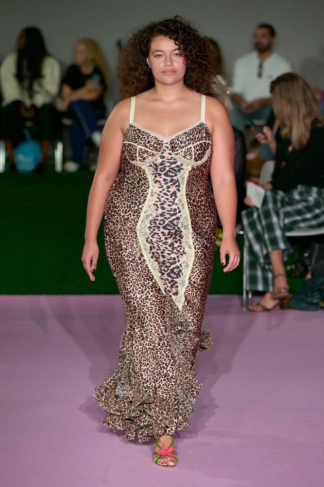 00030-ester-manas-spring-2027-ready-to-wear-credit-gorunway