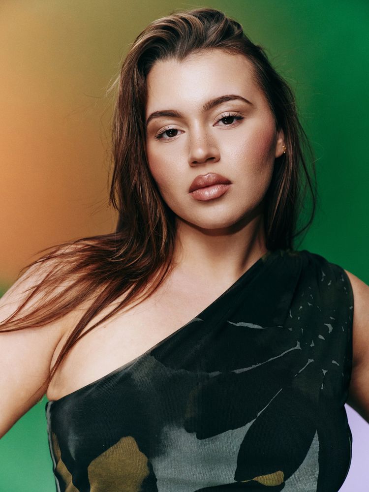 Valeria V. — large-1734439000-f088cddb3d607336e1f23be7d6a2b7f4